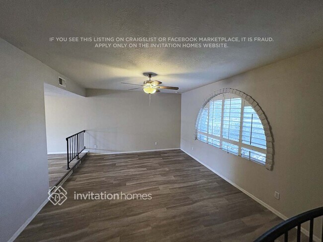 Building Photo - 4840 W Vogel Ave