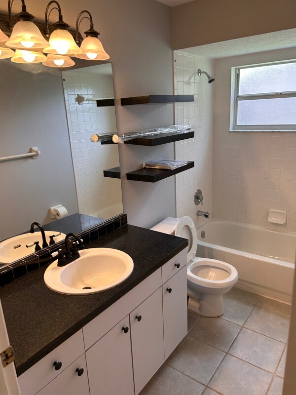 Building Photo - 6504 64th Dr E