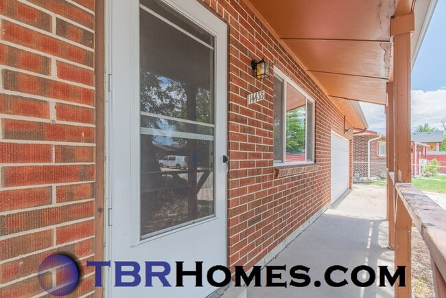 Photo - 14435 Olmsted Dr House