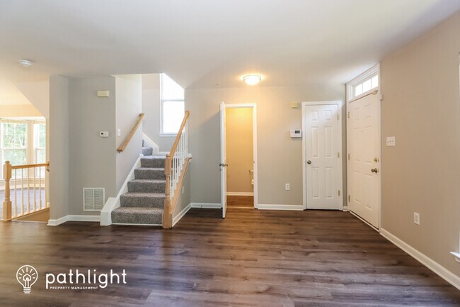 Foto del edificio - 8291 Knighthood Place, White Plains, MD, 2...