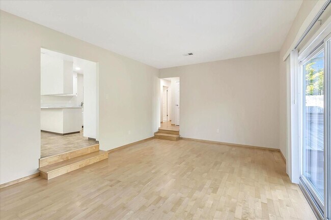 Building Photo - Charming Single-Family Home in Convenient San Jose Location!