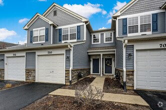 Building Photo - 710 Woodewind Dr