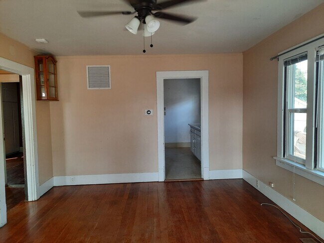 Foto del edificio - Pet Friendly 2 Bedroom 1  Bath