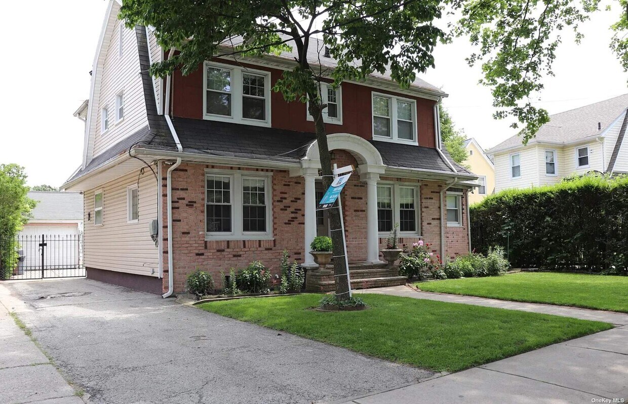 8475 Homelawn St, Queens, NY 11432 House Rental in Queens, NY
