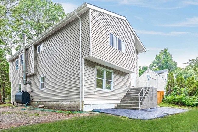 Building Photo - 46 West Ln