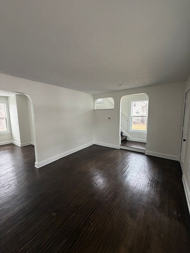 Foto del edificio - Freshly Renovated 2/1 in the Heart of Columbus