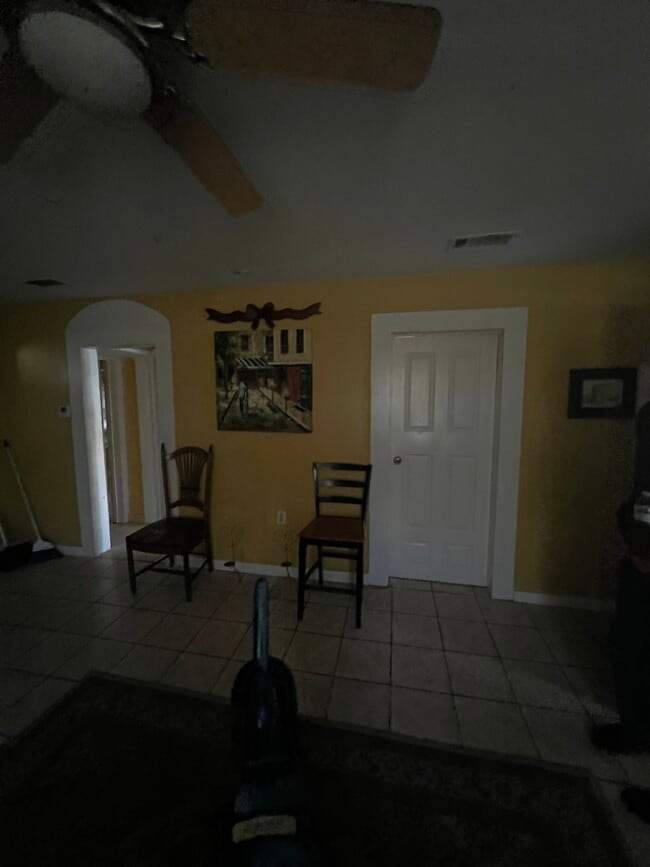 Building Photo - 211 Jakes & Patterson St