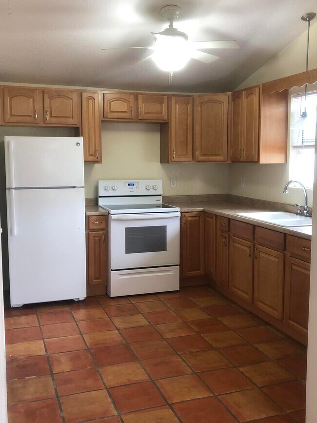 Foto del edificio - 1708 Oak St