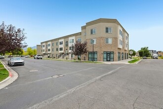 Building Photo - 734 E 500 S