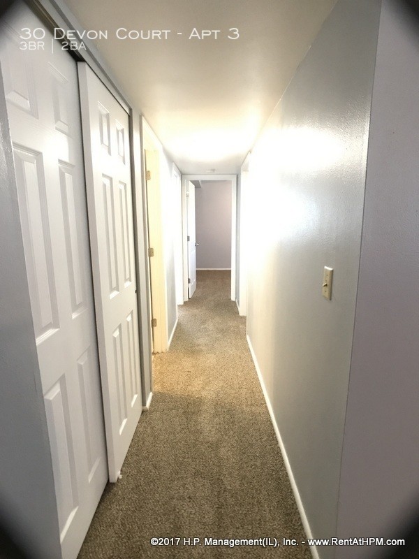 Foto del edificio - Landshire 30 Three Bedroom First Floor