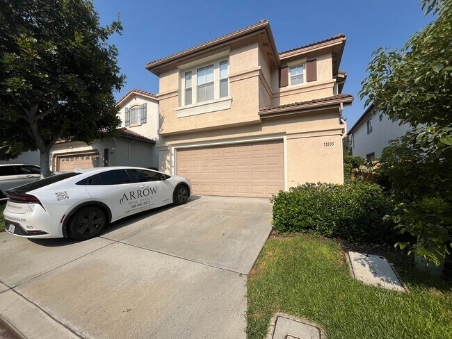 Foto del edificio - Spacious 4-Bedroom Home in Mira Mesa – Tam...