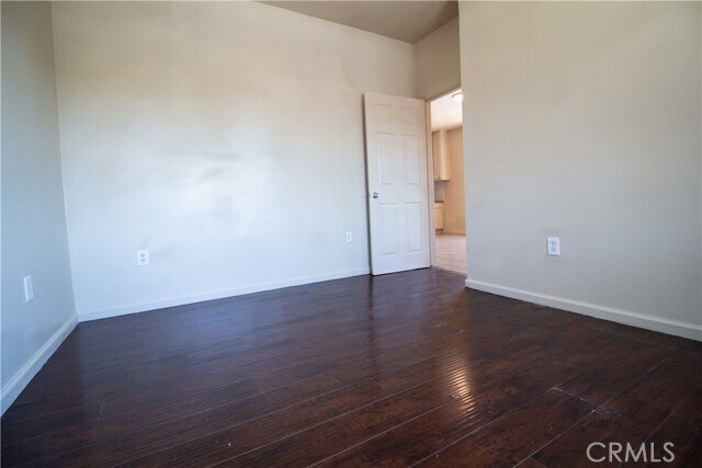 Foto del edificio - 4529 S Vermont Ave