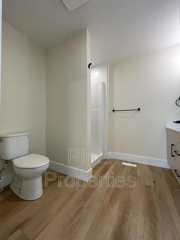 Photo principale - 8717-8110 110 St NW