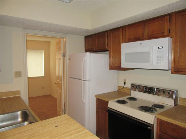 Foto del edificio - 9825 Walnut St