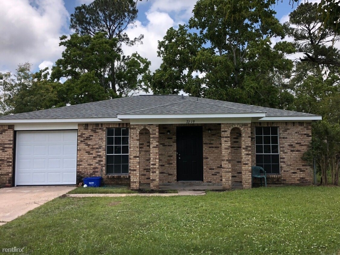 Primary Photo - 3 br, 1.5 bath House - 2719 E Angela Cir