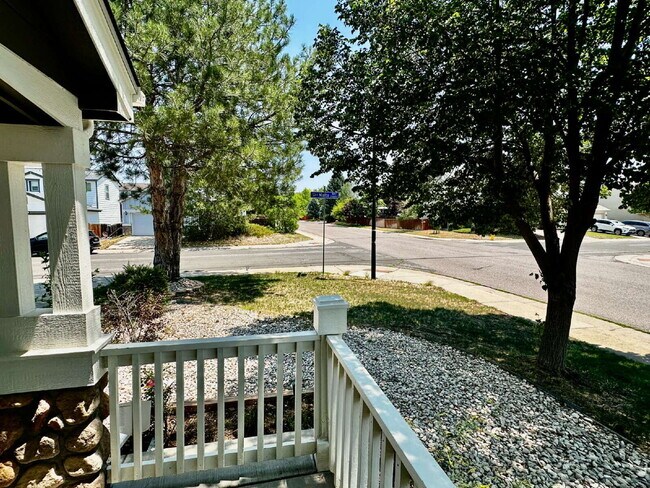 Foto del edificio - "Charming Centennial Retreat: Spacious 3-Bedroom Home with 2.5 Baths!