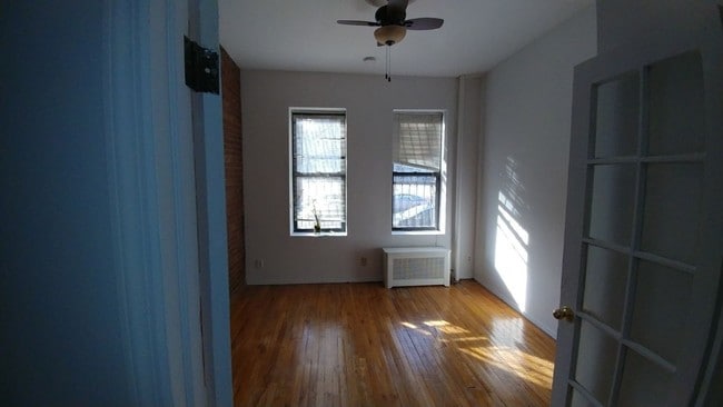 Building Photo - 493 Park Pl