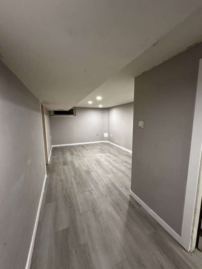 Photo du bâtiment - 1790 Hemlock St