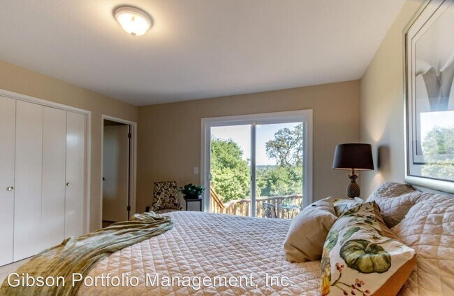Foto del edificio - 4 br, 2.5 bath House - 743 Upland Road