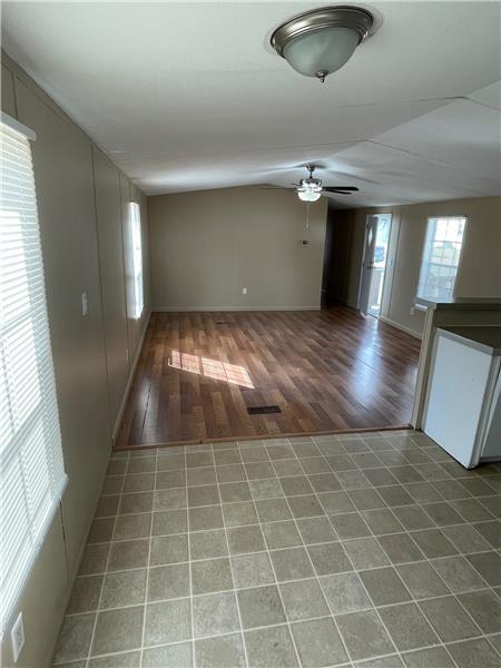 Foto del edificio - 128 Oxford Ln