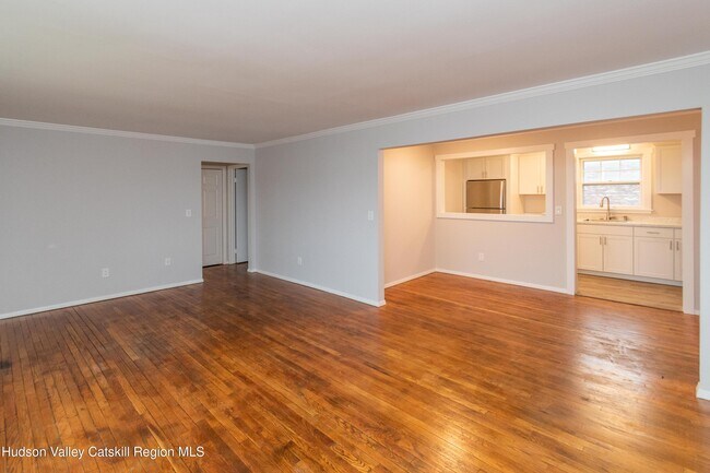 Foto del edificio - 136 N Chestnut St