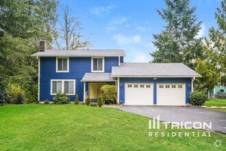Building Photo - 1435 SE Vallair Ct