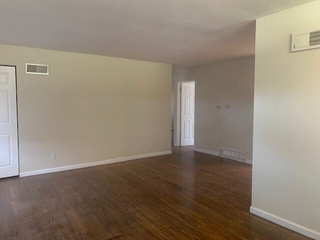 Foto del edificio - 10749 Hallwood Dr