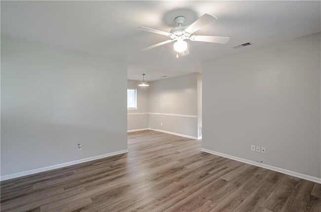 Building Photo - 4339 Binghamton Dr