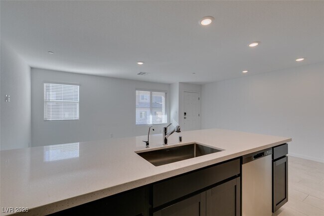 Foto del edificio - 10777 Paget Ct