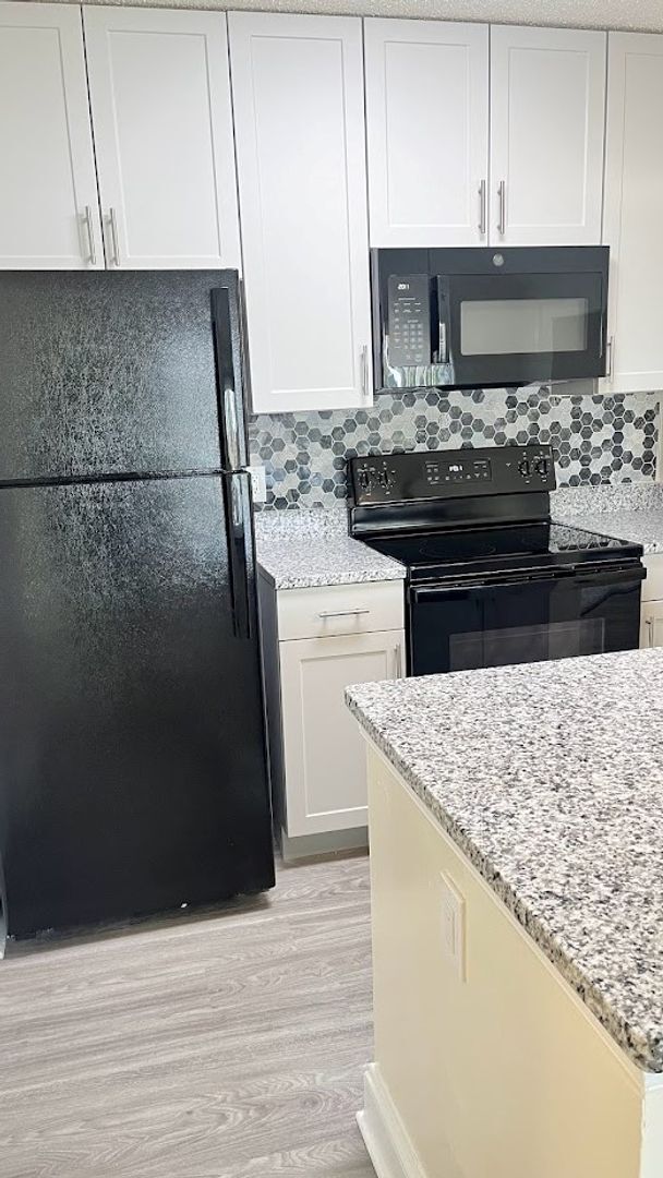 Interior Photo - Apartments at Sunset