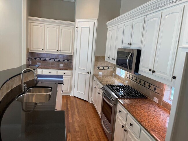 Foto del edificio - 4001 Wycliff Ave