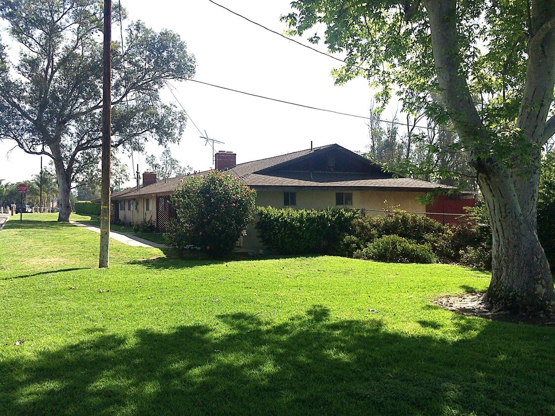 Foto principal - 7360 Linares Ave