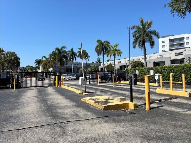 Foto del edificio - 10 NW 87th Ave