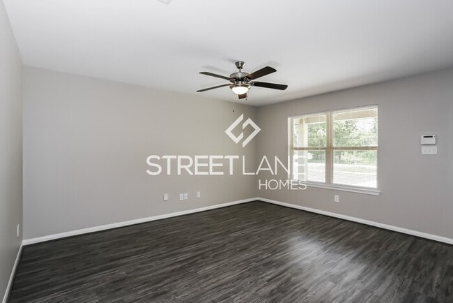 Building Photo - Charming 3 Bedroom in Houston!