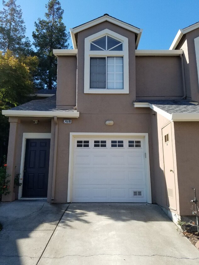 Foto principal - 24699 Diamond Ridge Dr