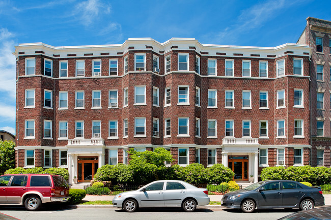 Building Photo - 123 Park St