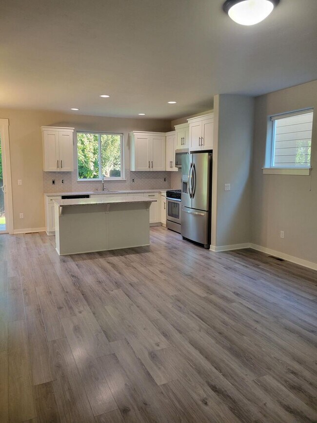 Foto del edificio - Contemporary 3-Bedroom with Loft & Luxe Ki...