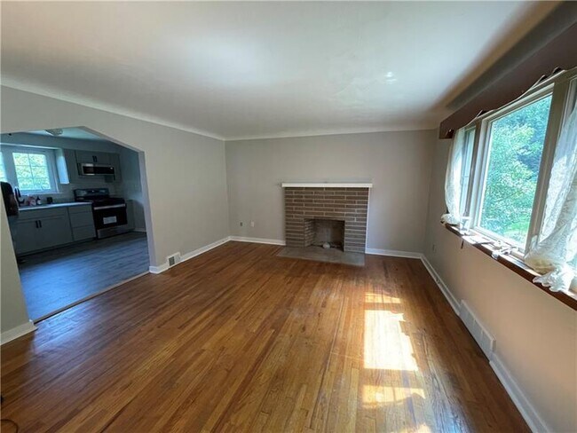 Foto del edificio - 3798 Meadowbrook Rd