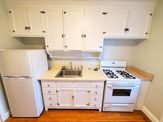 Building Photo - 16 Ware St