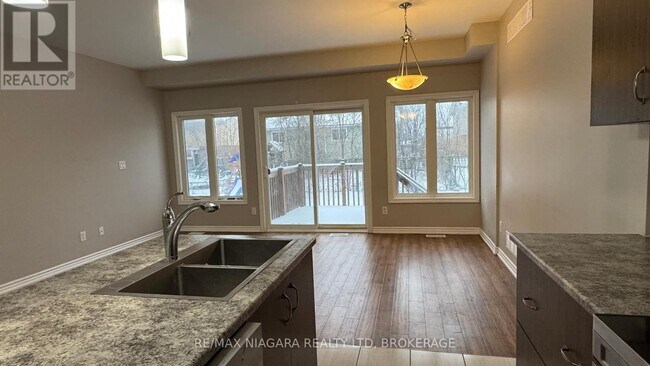 Photo du bâtiment - 263 Louise St.