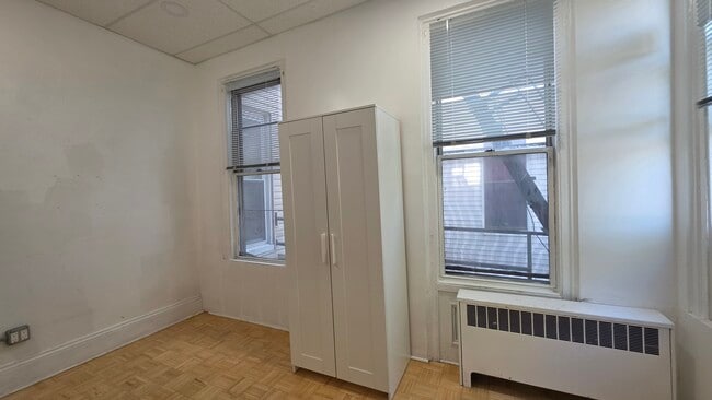 Building Photo - 23 Sherman Pl