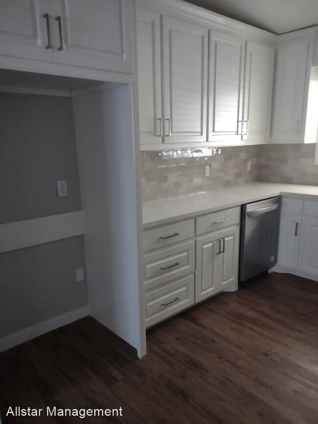 Foto del edificio - 4 br, 2 bath House - 5261 Wayneland Drive