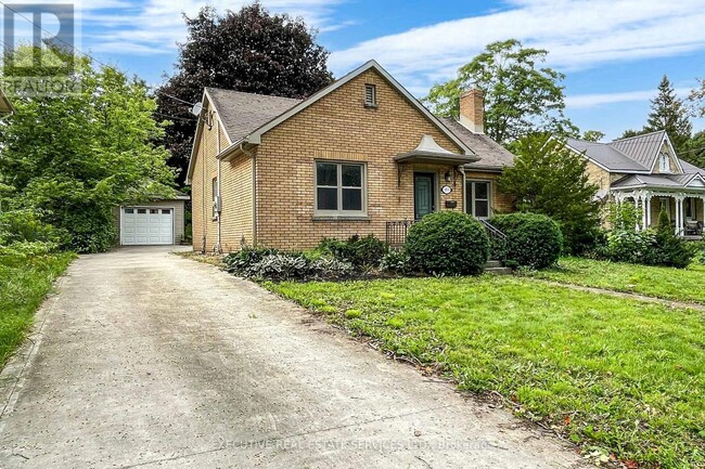 Building Photo - 183 Birmingham St E