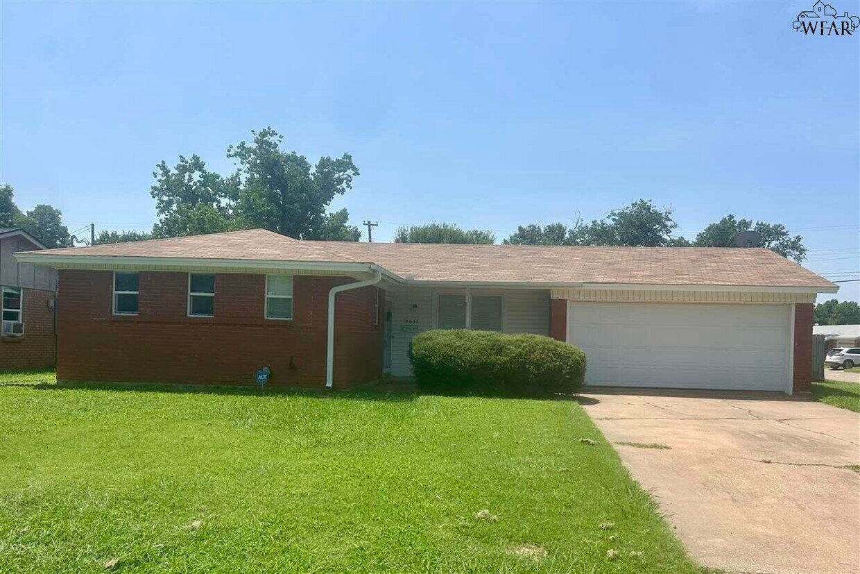Foto principal - 4637 N Shore Dr