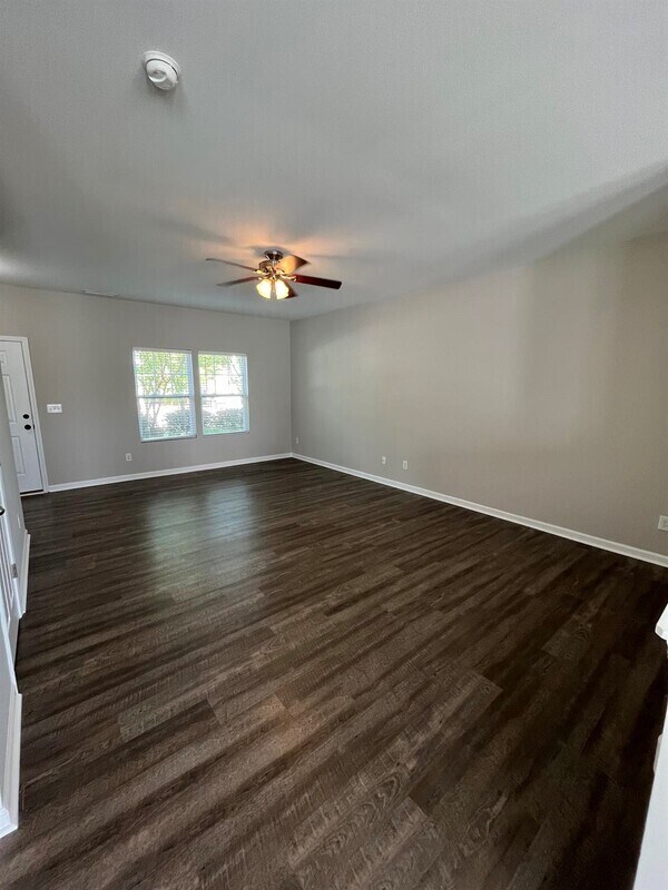 Building Photo - 4615 Tradd Cir