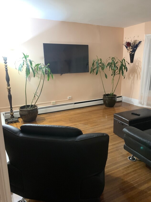 Foto principal - 720 Buffalo Ave
