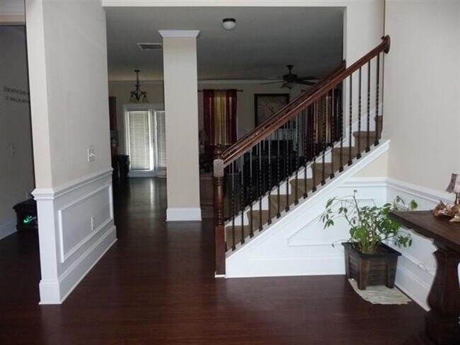 Building Photo - 204 Baxter Drive
