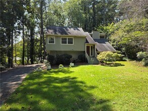 Building Photo - 4694 Shallowford Rd