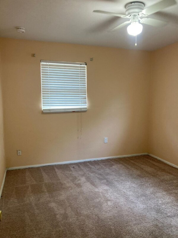 Building Photo - 714 Kankakee Ln