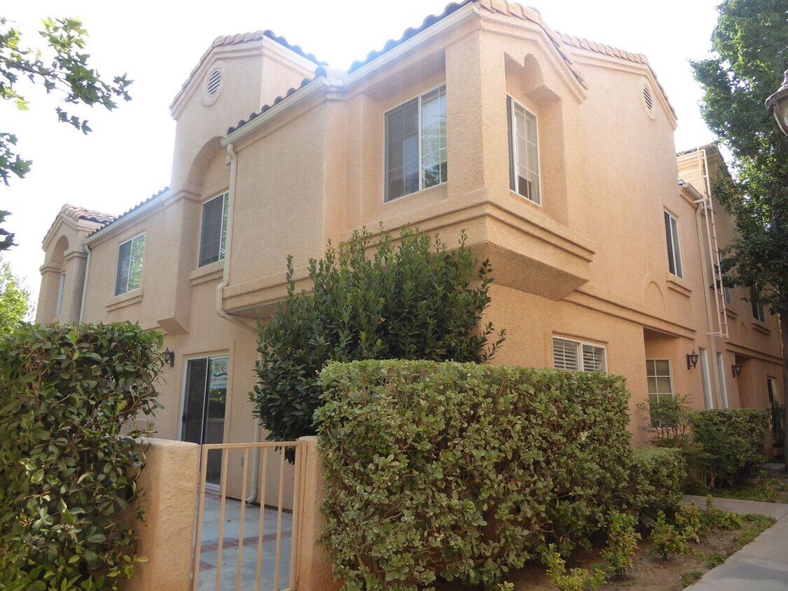 Primary Photo - COMING SOON! 2 Bedroom Townhome in Stevens...